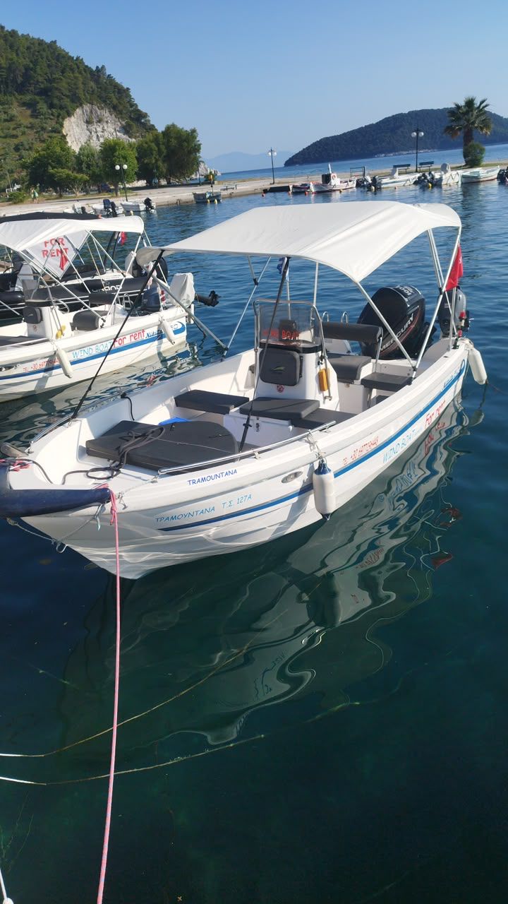 Wind Boat 5m day marina view in Skopelos